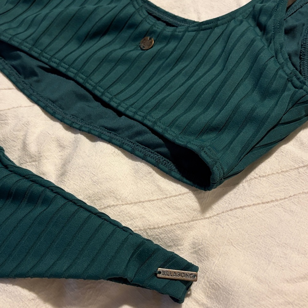 Billabong Ribbed Bikini - Picture 3 of 4